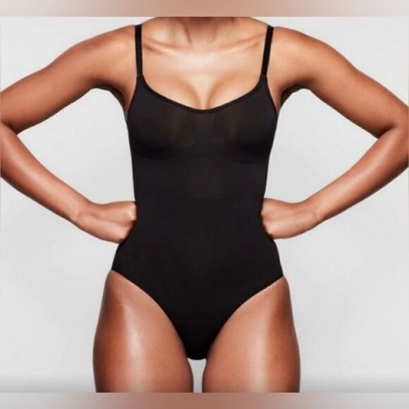 SKIMS scoop neck recycled swim one piece Onyx XS. NWT - Picture 1 of 10